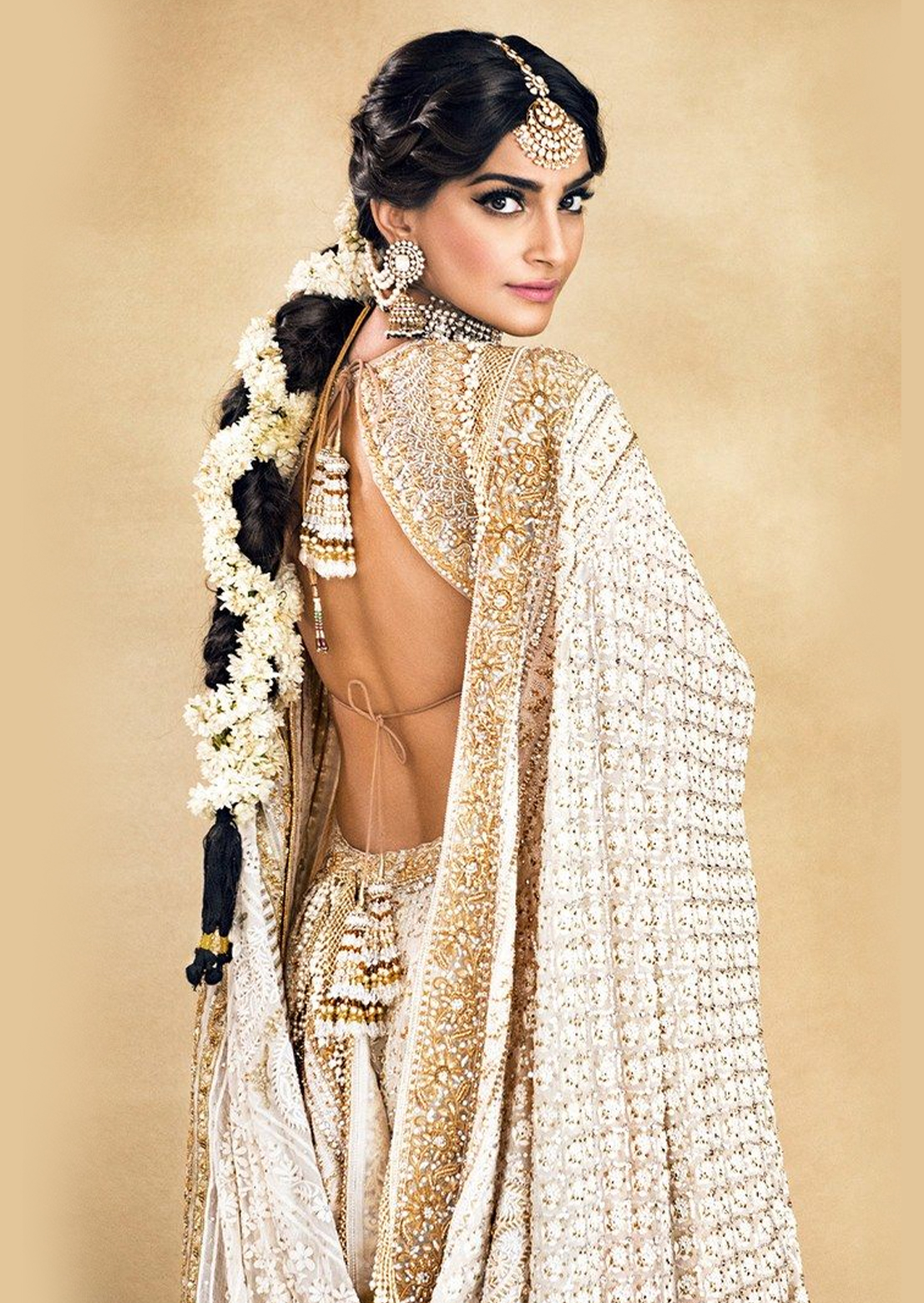 Download Good Indian Bridal Hairstyles - Hair Styles With Gown PNG Image  with No Background - PNGkey.com